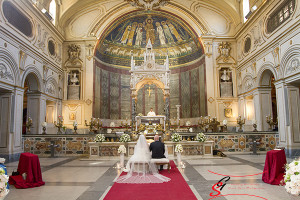 Fotografo di matrimonio Roma chiesa Santa Cecilia in Trastevere